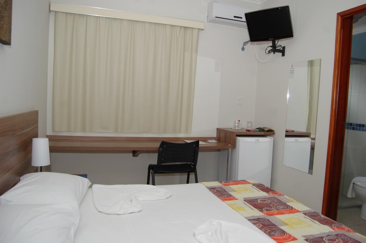 Beira Lago Palace Hotel Morrinhos  Extérieur photo