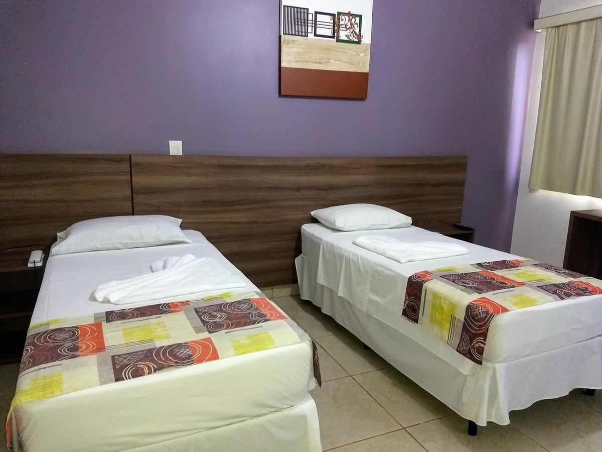 Beira Lago Palace Hotel Morrinhos  Extérieur photo